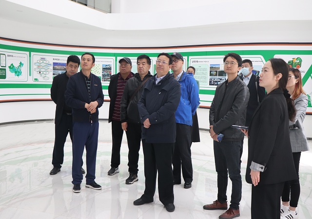 内蒙古农牧厅副厅长赵永华带领考察洽谈，点赞志广麻豆蜜桃国产精品无码视频软件企业情怀。