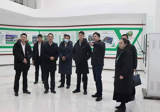 滑县副县长顾建宇莅临志广麻豆高清无码，洽谈助农兴产奔小康